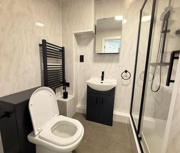 Apartment 10, Pollecoff House 290-294 High Street - Photo 6