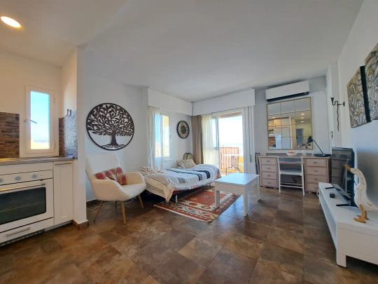 Apartamento de alquiler en Avenida Gamonal, Parque de la Paloma - Photo 1
