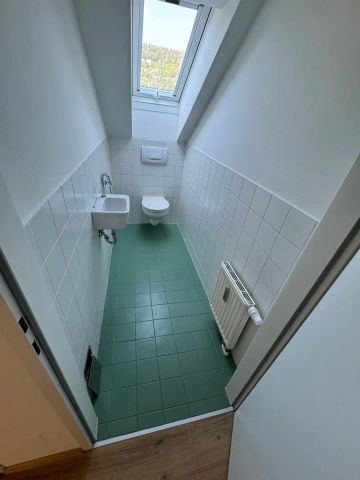Frisch sanierte Dachgeschosswohnung mit 3 Zimmern im Südwesten von Graz - Photo 3