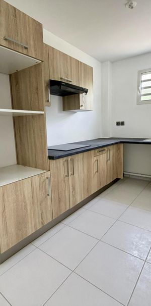 Location Appartement 2 pièces 40m² FORT DE FRANCE 97200 - Photo 1