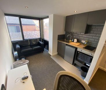 Studio to rent - Photo 1