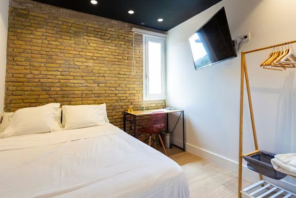 Carrer de l'Omet, Valencia, Valencian Community 46011 - Photo 1