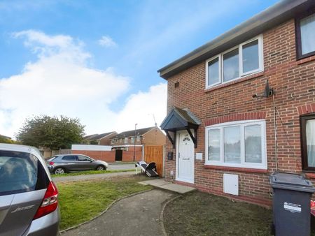 2 bedroom end of terrace house to rent - Photo 5