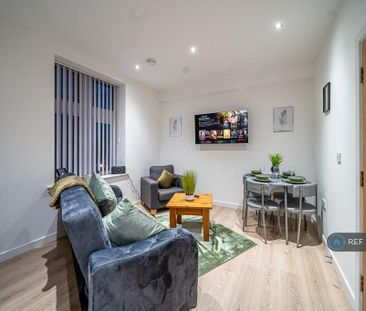 2 bedroom flat to rent - Photo 1