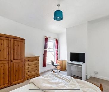 4 bedroom terraced house to rent - Photo 6