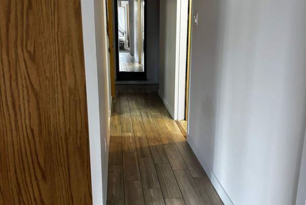 904-9521 Cardston Court, Burnaby - Photo 1