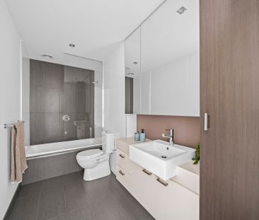 Stylish Apartment Living in a Prime Lifestyle Location - Photo 2