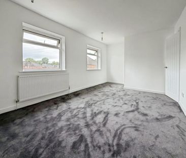 2 bedroom House To Let Total Size: 829 SQ FT - Photo 3