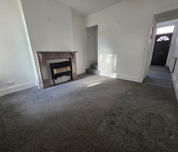 3 bedroom terraced house to rent - Photo 6