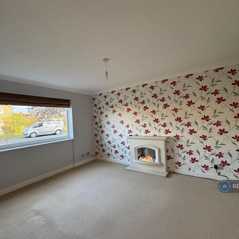 2 bedroom semi-detached house to rent - Photo 1