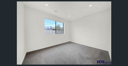 Modern Family Home in Wyndham Vale - Photo 3