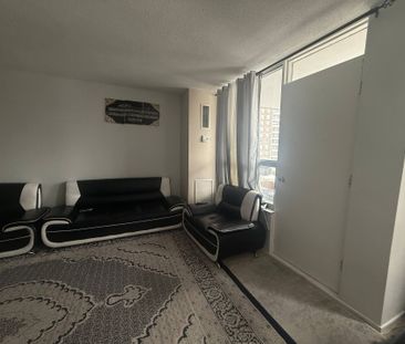 For Lease - 10 Edgecliff Golfway Unit# 909, Toronto, Ontario - Photo 4