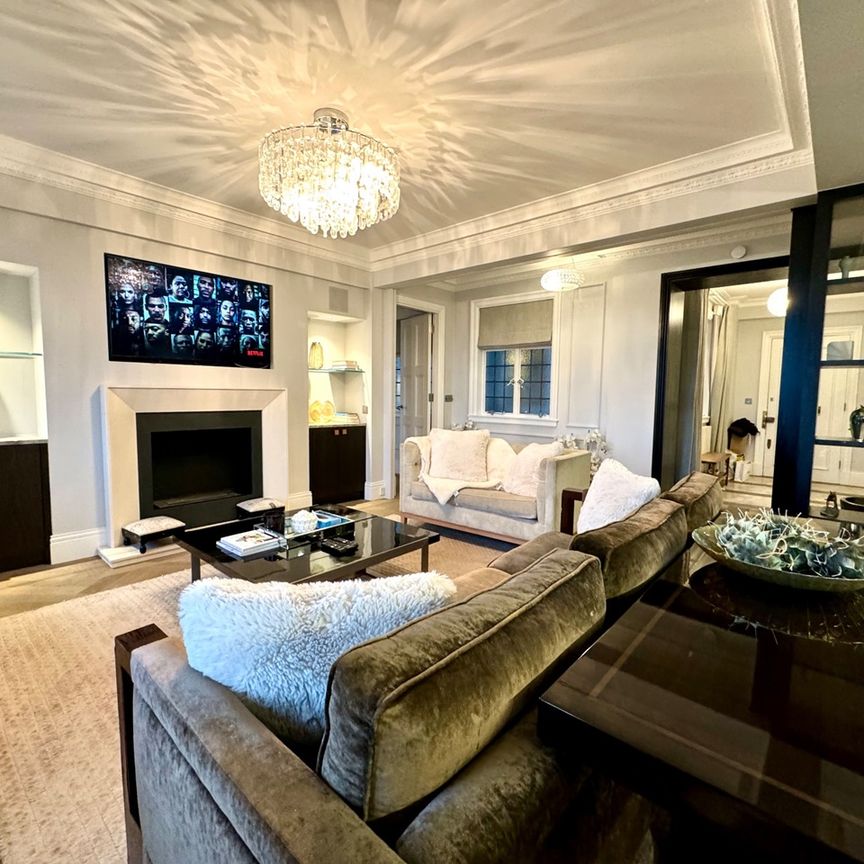 4 Bed Flat, Chiltern Court, NW1 - Photo 1