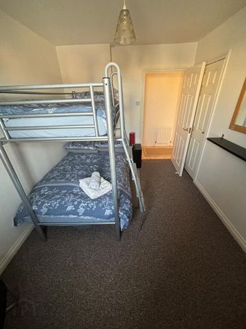 12 The Counties (STUDENT LET), Portrush, BT56 8QA - Photo 5