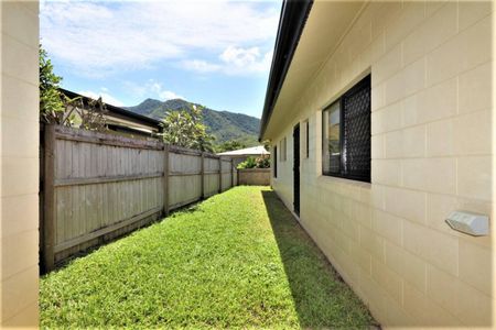 Freestanding 3 Bedroom Duplex - Double carport with Roller Door - Fenced Yard - Photo 2