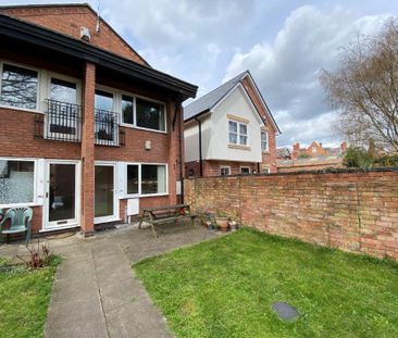 2 bedroom detached house to rent - Photo 1