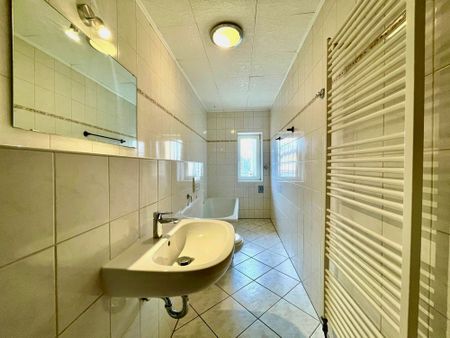 Nachmieter GESUCHT! 2-Zimmer Wohnung mit Balkon im Herzen von Bischofswerda! - Photo 4