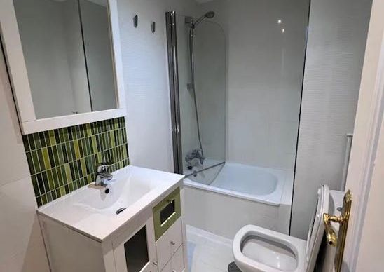 Calle de Ramón Gómez de la Serna, Madrid, Community of Madrid 28035