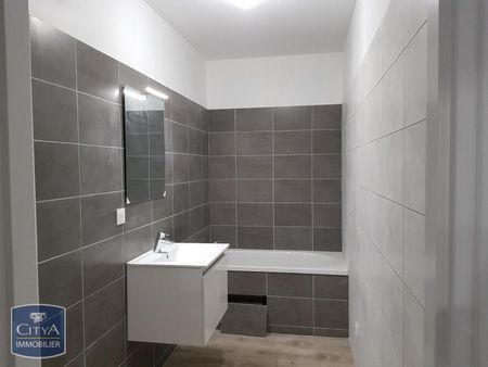 Location Maison 6 pièces 188m² MONTIERCHAUME 36130 - Photo 4