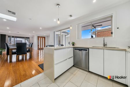 Renovated 3 Bedroom Home - Photo 5