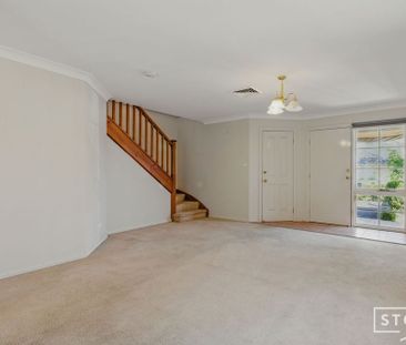 THREE BEDROOM DUPLEX IN GREAT LOCATION - Photo 5