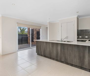 Convenient Family Comfort with Dual Living & Stylish Outdoor Entert... - Photo 5