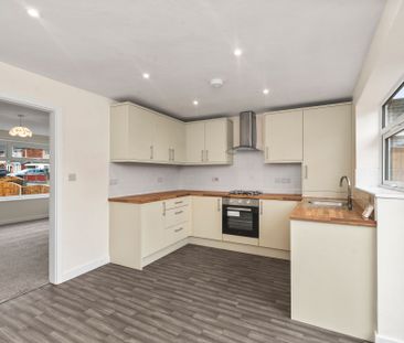 Keith Avenue, Warrington - Photo 3