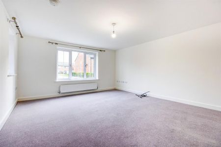 4 bedroom detached house to rent - Photo 2