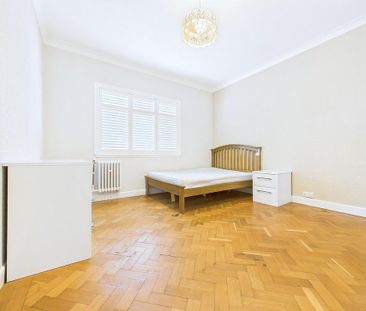 3 bedroom flat to rent - Photo 2