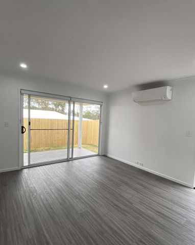 Modern Duplex - Photo 2