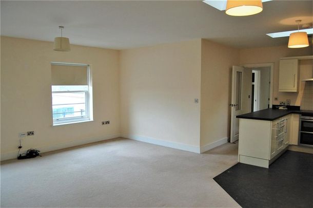2 bedroom apartment to rent - Photo 1