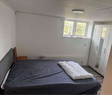 Halleby, Jörlanda - Photo 2