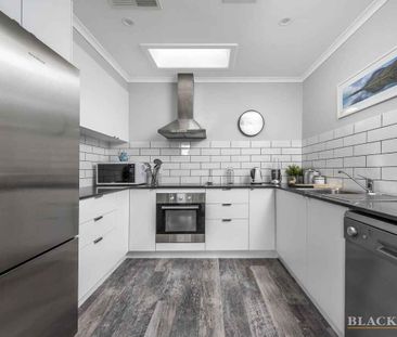 Three Bedroom Home in the Heart of Calwell! - Photo 6