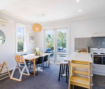 Sunny home near the beach - Photo 3