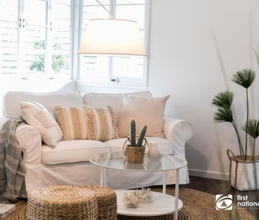 BEAUTIFUL COTTAGE IN OYSTER POINT - "RYAN COTTAGE " - Photo 4