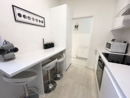 2 Bed Flat, West Hampstead, NW6 - Photo 4