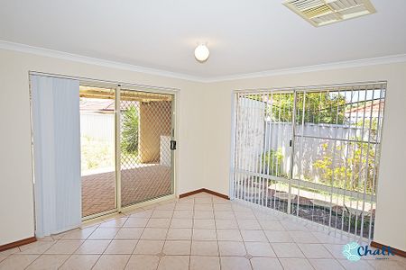 FAMILY HOME! LAWN MOWING INCLUDED! - Photo 4