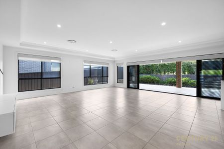 Stunning & Spacious - Photo 5