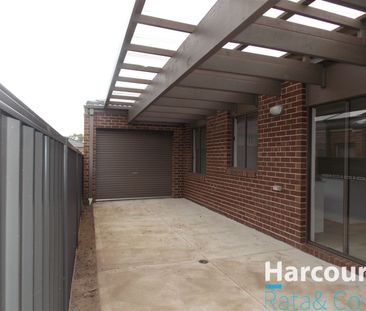 Spacious 4-Bedroom Home in Wollert - Photo 1