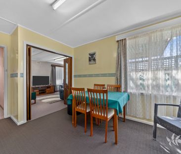 Charming Retro Home in the Heart of Claremont - Photo 5