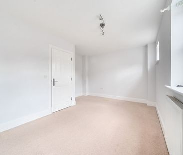 5 bedroom mid terraced house to rent, - Photo 3