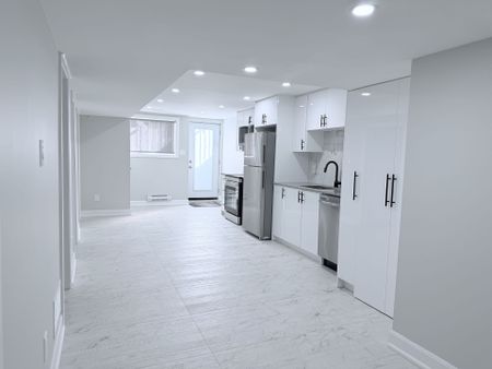 For Lease - 131 Camelia Avenue Unit# 1, Manor Park - Cardinal Glen and Area, Ontario - Photo 3