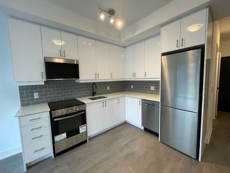 For Lease - 2333 Khalsa Gate Unit# 715, Oakville, Ontario - Photo 2