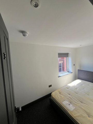 4 bedroom apartment to rent - Photo 3