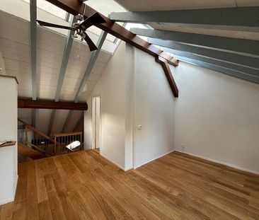 Charmant appartement duplex de 2.5 pièces dans les combles - Photo 5