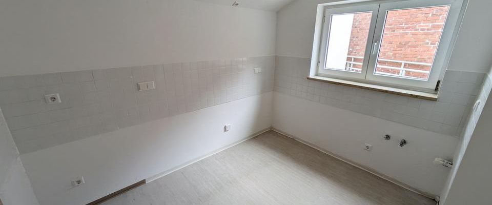 ++ Ihre Chance: 1-Raum Wohnung mit großem Balkon - in direkter Nähe zum Chemnitzer Zentrum ++ - Foto 1