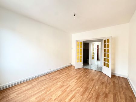 LOCATION - APPARTEMENT T4 74M² - PARKING + JARDIN - OULLINS Oullins-Pierre-Bénite (69600) Le bien en vidéo - Photo 5