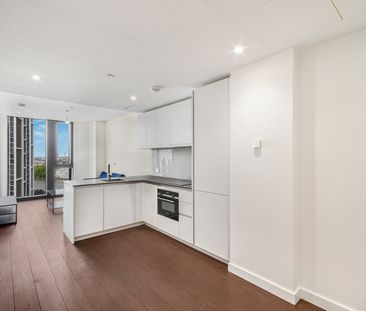 1 Bed Flat, Bondway, SW8 - Photo 1