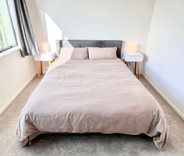 Stylish 3BR New Lynn Haven w/ Balcony! - Photo 5