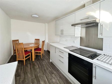 3 bedroom terraced house to rent - Photo 5